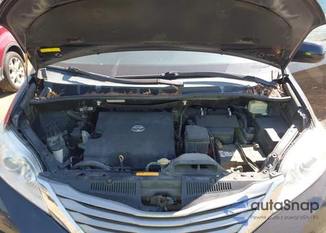 2015 Toyota Sienna Xle 8 Passenger из США, поврежденный, VIN 5TDYK3DC1FS628030